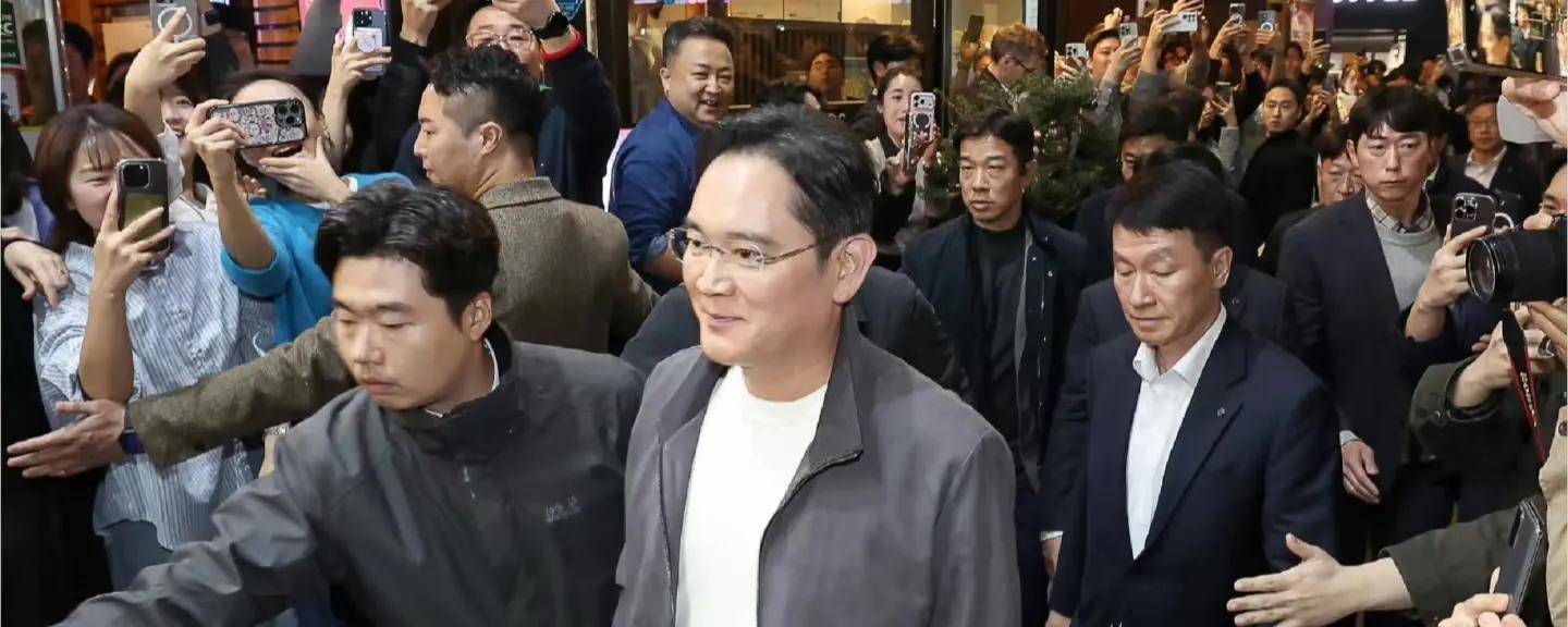 仁勋！喝啤酒吃炸鸡很尽兴最爱路边摊的财阀j9九游会(中国)网站三星会长李在镕请黄(图6)